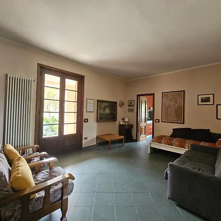 Casa Vincenzo 130 Mq Con Portico Ed Ingresso Esclusivo Dal Giardino *