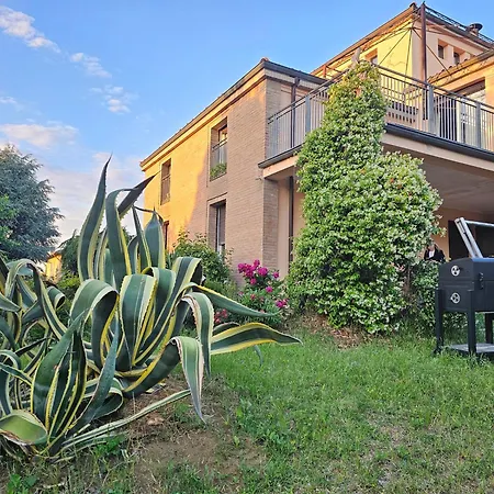 Dom wakacyjny Casa Vincenzo 130 Mq Con Portico Ed Ingresso Esclusivo Dal Giardino *