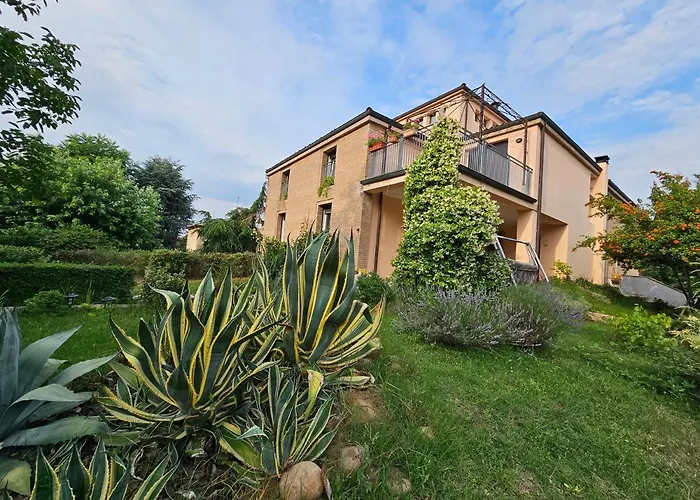 Casa Vincenzo 130 Mq Con Portico Ed Ingresso Esclusivo Dal Giardino *