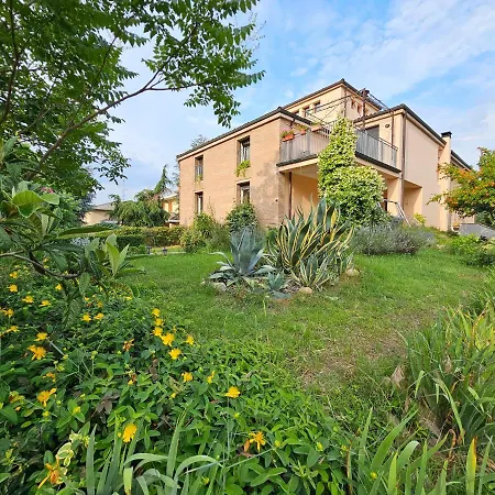 Casa Vincenzo 130 Mq Con Portico Ed Ingresso Esclusivo Dal Giardino Holiday home Felino
