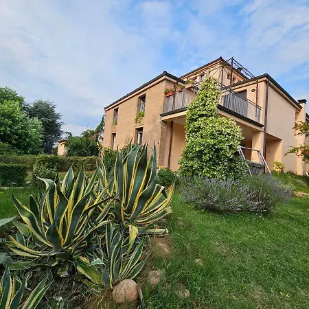Casa Vincenzo 130 Mq Con Portico Ed Ingresso Esclusivo Dal Giardino *