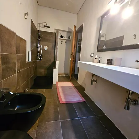 Casa Vincenzo 130 Mq Con Portico Ed Ingresso Esclusivo Dal Giardino *