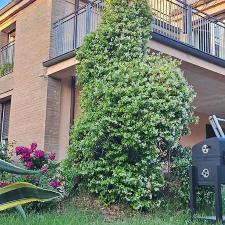 Casa Vincenzo 130 Mq Con Portico Ed Ingresso Esclusivo Dal Giardino Holiday home Felino