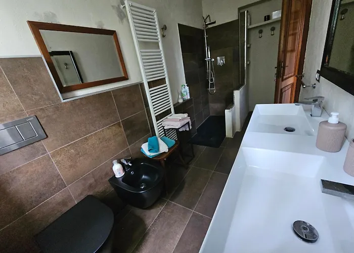 Casa Vincenzo 130 Mq Con Portico Ed Ingresso Esclusivo Dal Giardino